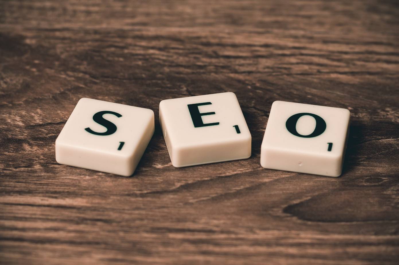 SEO letters on a desk